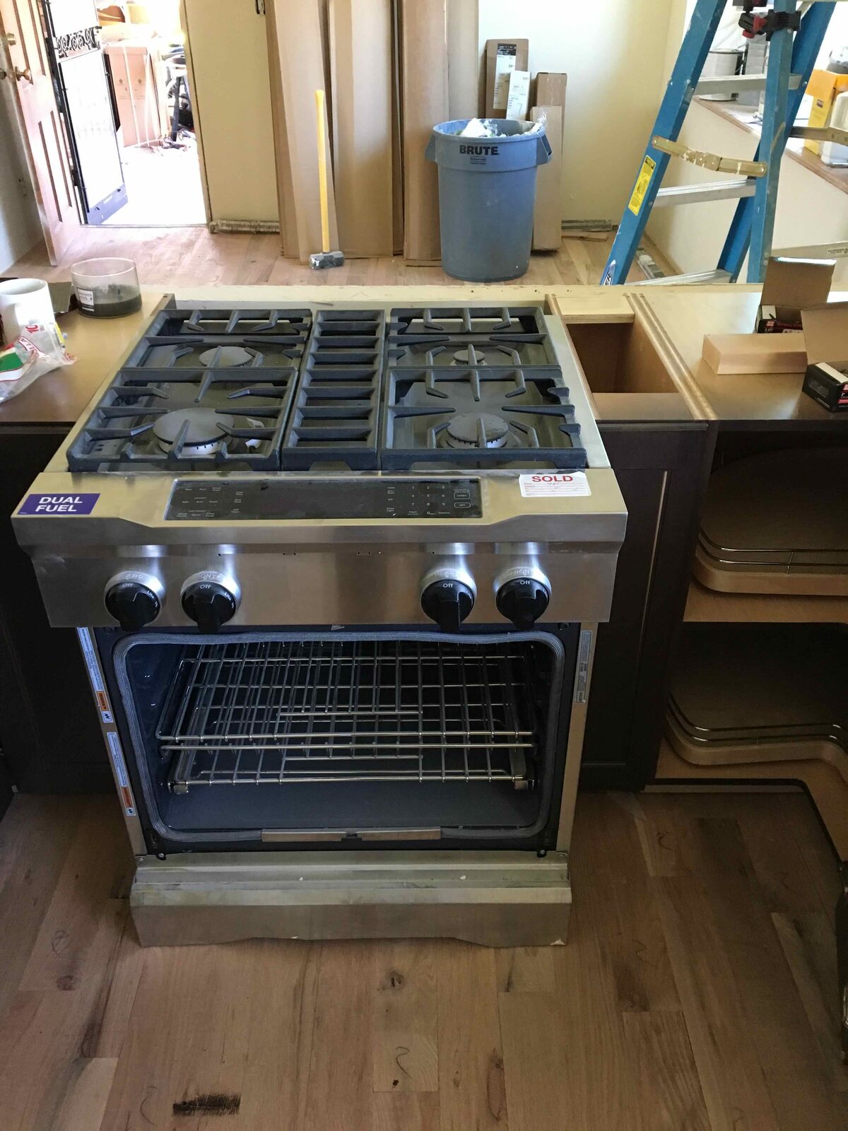 New stainless range set.